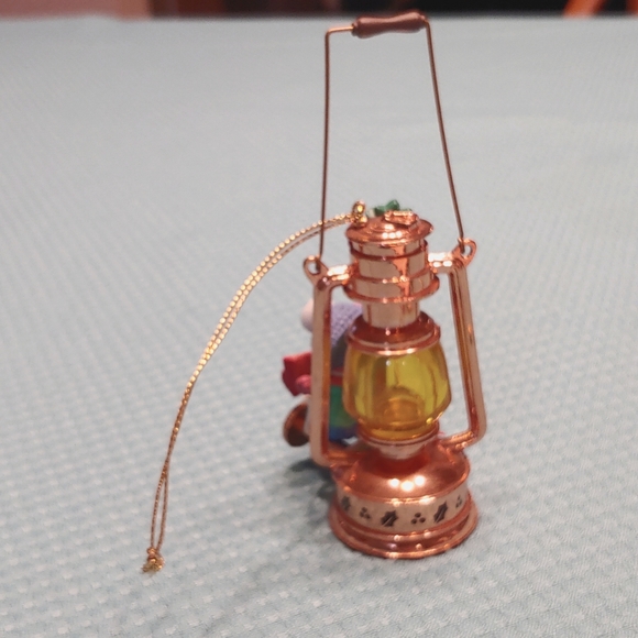 Lustre Fame Ltd Mouse on Camping Lantern 1994 - Picture 3 of 4